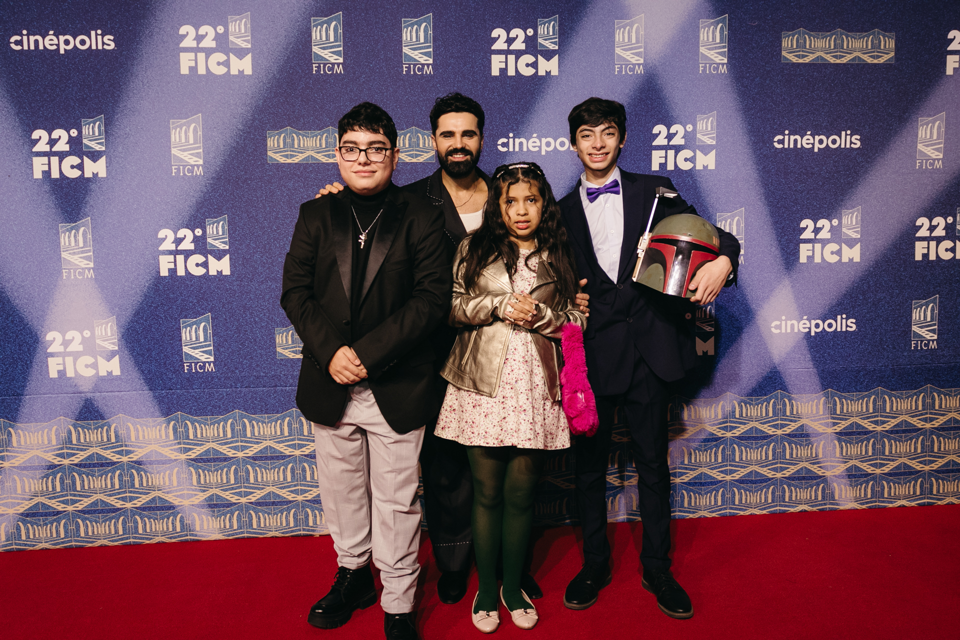 Alfombra roja de  LOS CHAVALES DE MORELIA