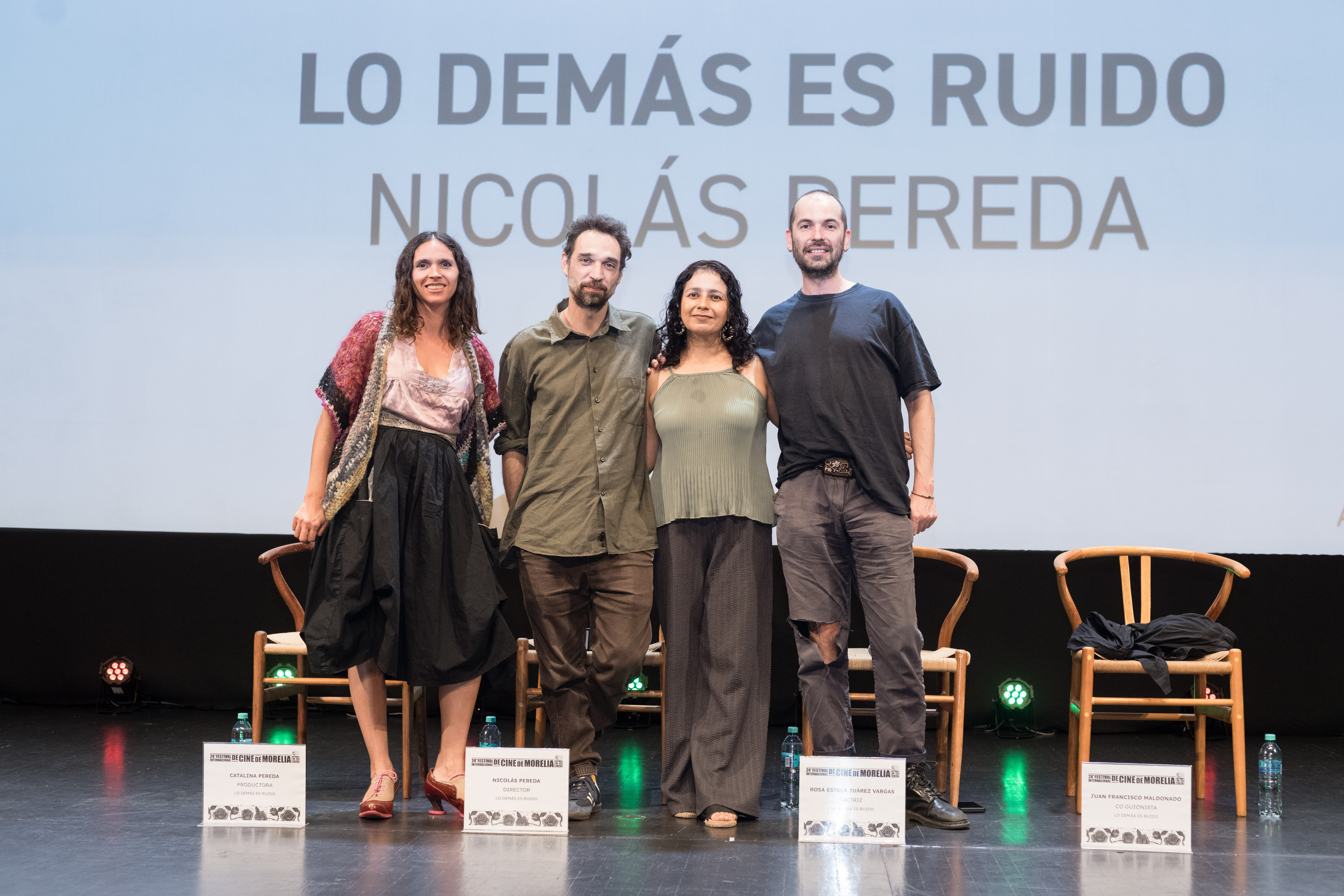 LO DEMÁS ES RUIDO
