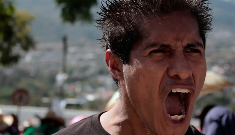 Ayotzinapa, el paso de la tortuga (2018), es un documental de Enrique García Meza