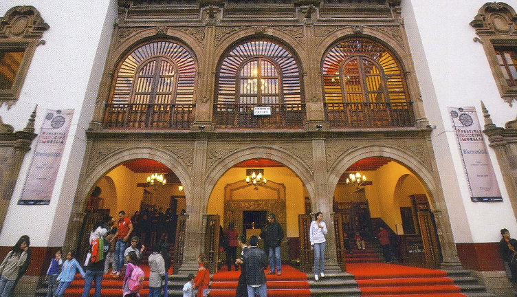 Teatro Emperador Caltzontzin en Pátzcuaro