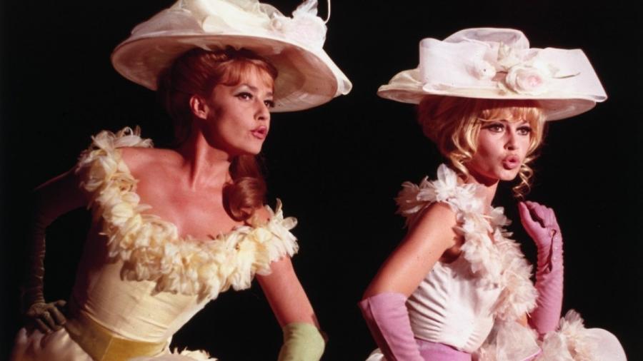 ¡Viva María! 81965, dir. Louis Malle)