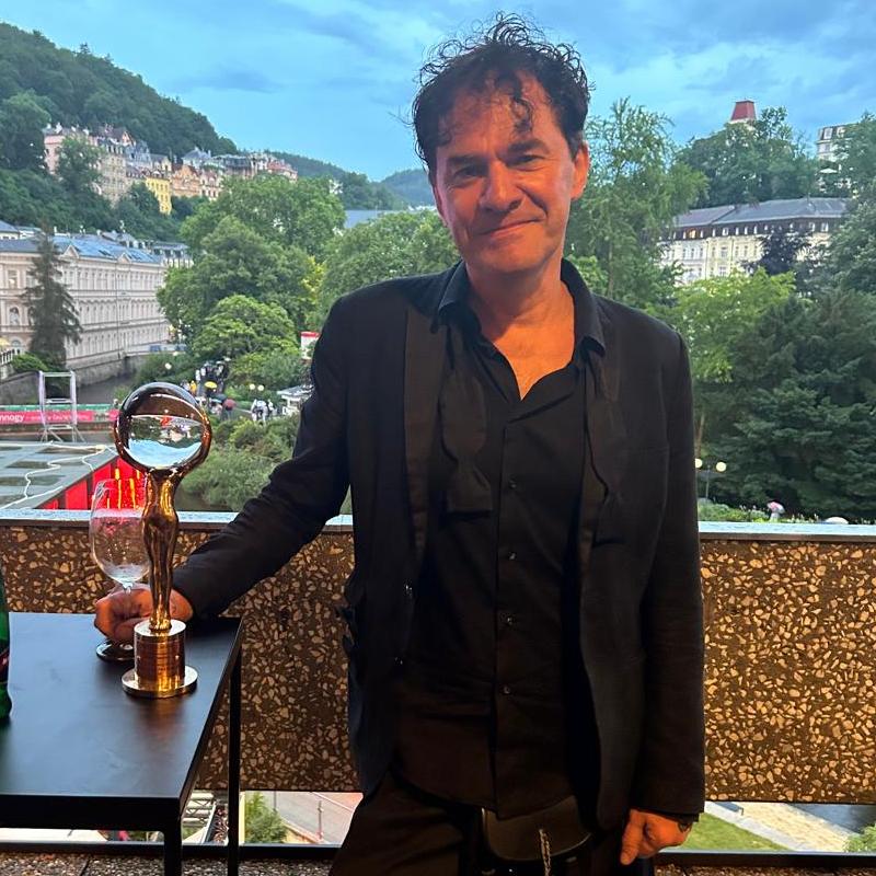 A SUDDEN GLIMPSE TO DEEPER THINGS, de Mark Cousins, obtuvo el Globo de Cristal en el Festival Internacional de Cine de Karlovy Vary