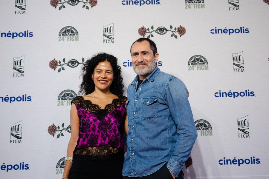 Andrea Cruz y Demián Bichir