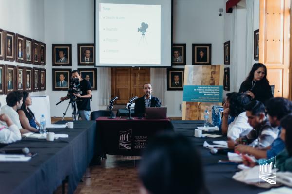 Laboratorio de Desarrollo de Proyectos Cinematográficos para Cineastas Indígenas de América Latina en el 21° FICM