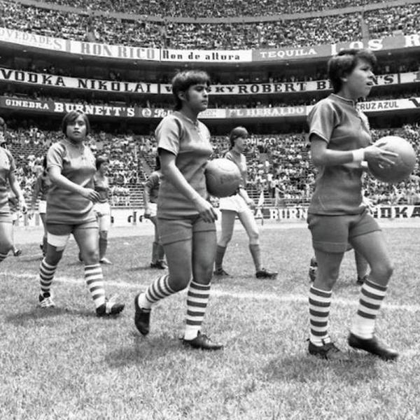 Fútbol femenil: TAN CERCA DE LAS NUBES, COPA 71