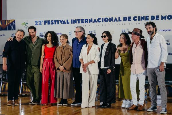 Stacy Perskie, Manuel García-Rulfo, Mayra Batalla, Daniela Michel, Rodrigo Prieto, Dolores Heredia, Ilse Salas, Giovanna Zacarías, Roberto Sosa, Mateo Gil