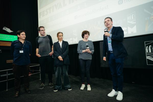 Carlos Cuarón, Daniela Michel, Paz Alicia Garcíadiego, Alejandro Ramírez