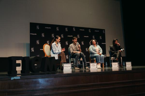 Florencia Ríos, Aarón Fernández, Elsa Reyes, Daniel Damuzi