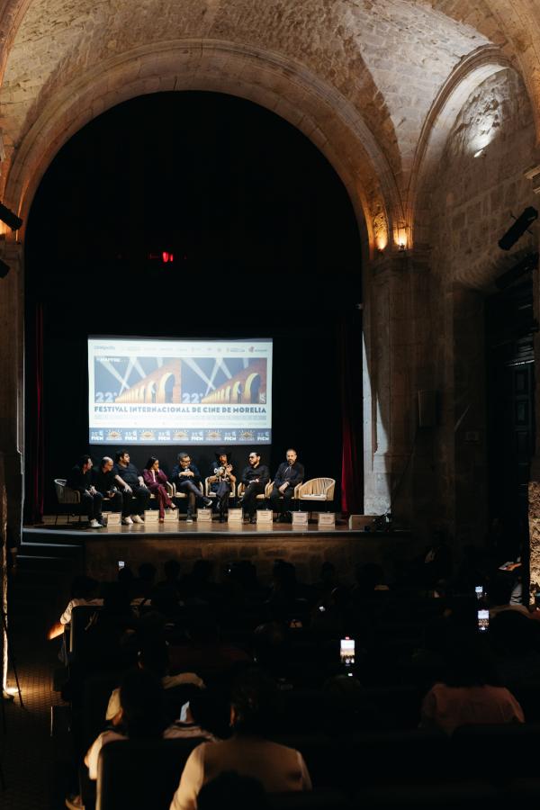 Ramiro Ruiz, Eduardo Olmos, Anna Díaz, Alonso Ruizpalacios, Raúl Briones, Bernardo Velasco, José Nacif