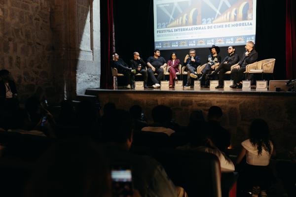 Ramiro Ruiz, Eduardo Olmos, Anna Díaz, Alonso Ruizpalacios, Raúl Briones, Bernardo Velasco, José Nacif