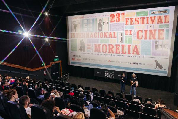Función de LAS PIONERAS en el 23° FICM