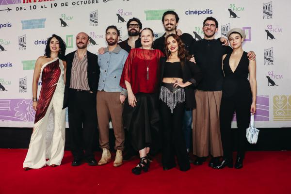 Maya Zapata, Alfonso Borbolla, Octavio Hinojosa, Raúl Campos, Mónica Dionne, Elsy Reyes, Félix de Valdivia, Daniel Anguiano, María Castellá