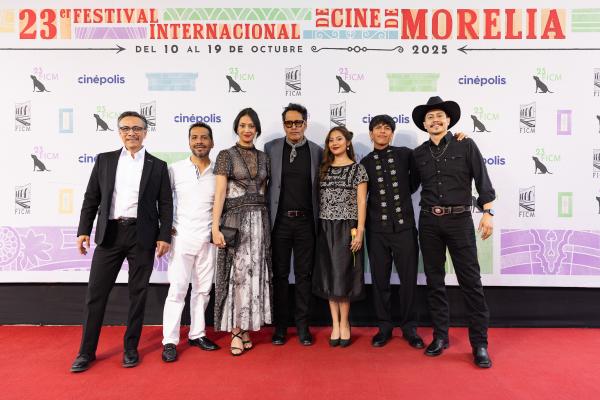 Elenco de LOS AMANTES SE DESPIDEN CON LA MIRADA en el 23° FICM