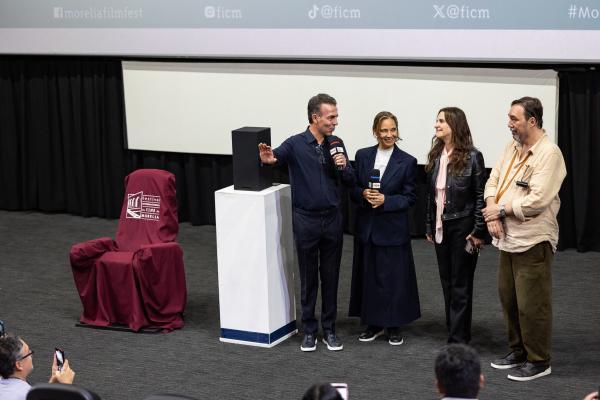 Alejandro Ramírez, Daniela Michel, Juliette Binoche, Cuauhtémoc Cárdenas Batel