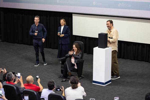 Alejandro Ramírez, Daniela Michel, Juliette Binoche, Cuauhtémoc Cárdenas Batel