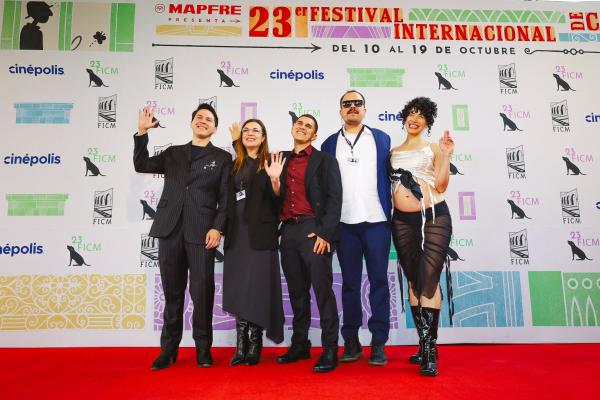 Ernesto Rocha, Indra Villaseñor, Nick Angiuly, Guillermo Rexx, Margarita Higuera
