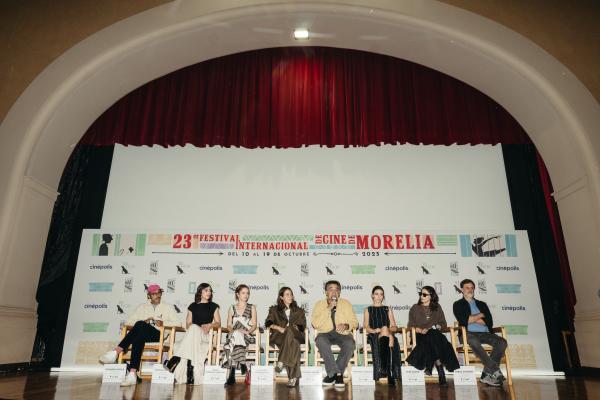 Daniela Michel, Gerardo Gatica, Natalia Solián, Naian González Norvid, Cassandra Ciangherotti, Rodrigo García, Fernanda García, Ilse Salas, Pablo Zimbrón