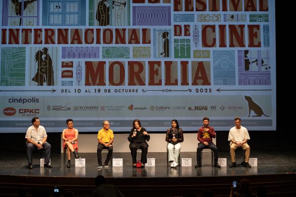 Yossy Zhaga, Paulina Villavicencio, Abian Vainstein, Paula Markovitch, Ángeles Pradal,  Martín Paolorossi, Agustín Adba