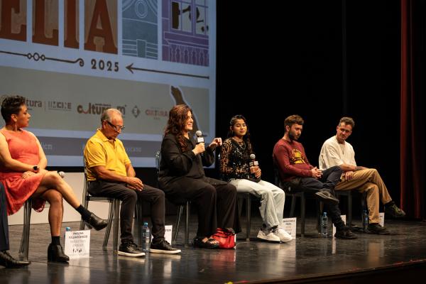 Paulina Villavicencio, Abian Vainstein, Paula Markovitch, Ángeles Pradal,  Martín Paolorossi, Agustín Adba