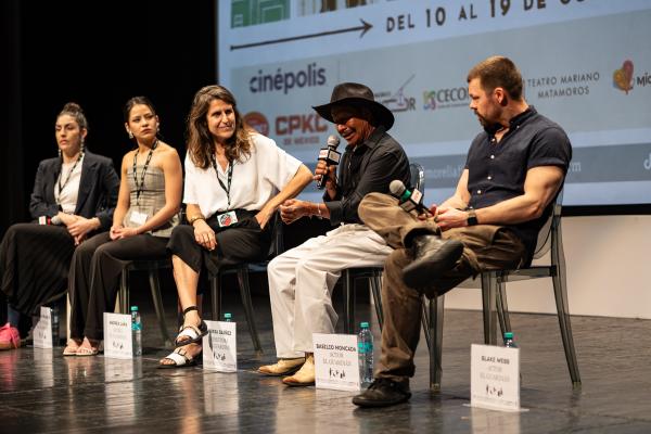 Cristina Velasco, Andrea Lara, Nuria Ibáñez, Basilio Moncada, Blake Webb