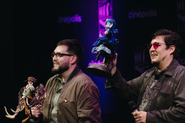 Arturo Mendoza, Roy Ambriz