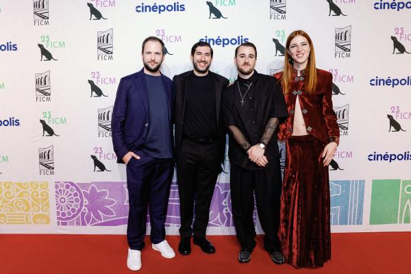 Alfombra roja de NO ME SIGAS en el 23º FICM