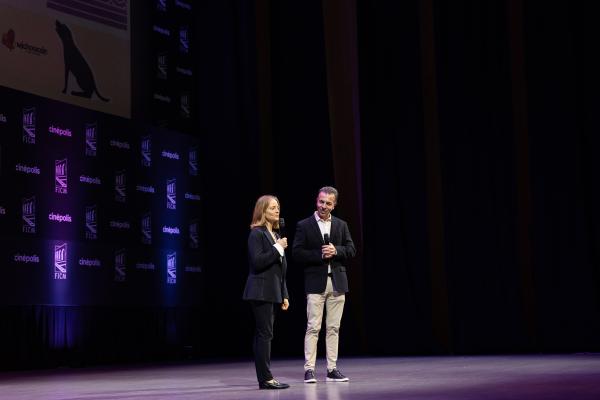 Jodie Foster, Alejandro Ramírez