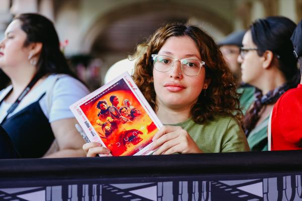 Alfombra roja de SENTIMENTAL VALUE y develación de butaca de Stellan Skarsgård en el 23º FICM
