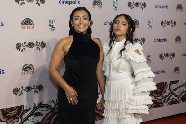 Adriana Paz y Jennifer Trejo