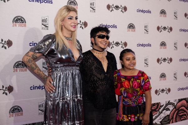 Lola Vásquez, Józef Sebastián Coxaj Carrera y Mayra Salvador