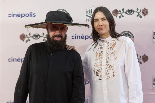 Mario Bellatin y Nathalia Acevedo