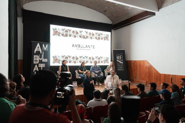 Itzel Martínez del Cañizo, Gael García, Ana Dumois, Daniela Michel, Cuauhtémoc Cárdenas Batel
