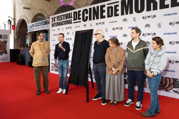 Develación de placa 23° FICM en el 24° FICM