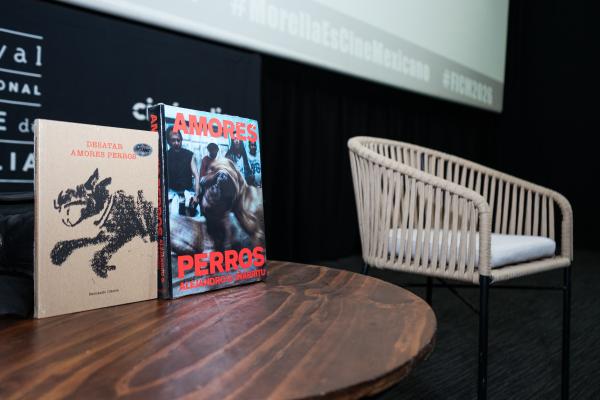 Conversación del libro UN AFORTUNADO TESTIGO (EL DETRÁS DE CÁMARAS DE AMORES PERROS) en el 24° FICM