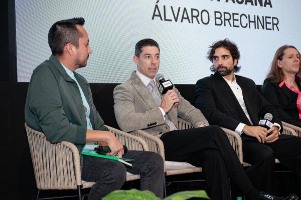 Marco Antonio Mejía Adrián Lastra, Guillermo Furiase e Ix Valieri