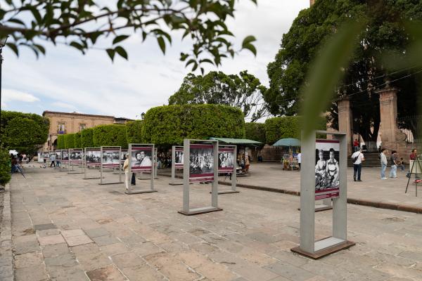 Recorrido FUNDACIÓN TELEVISA por la Plaza Benito Juárez en el 24° FICM