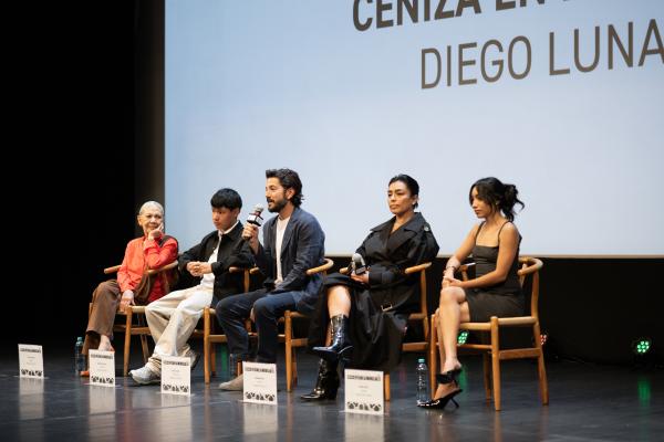 Luisa Huertas, Sergio Bautista, Diego Luna, Adriana Paz, Anna Díaz