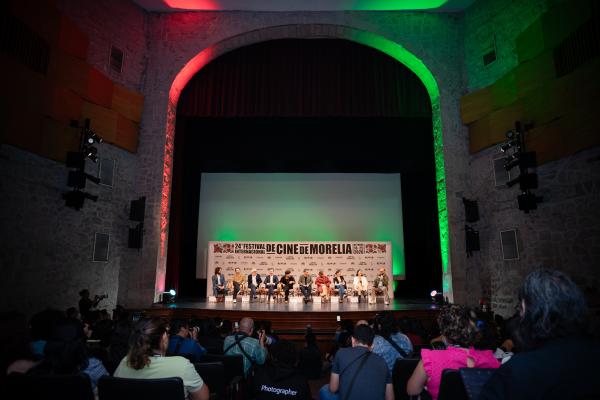Mateo Cuarón, Nicolás Celis, Alfonso Cuarón, Alejandro Ramírez, Juan Daniel García Treviño, Jonás Cuarón, Daniela Michel, Gabriela Rodríguez, Aura Xilonen, Carlos Gómez Iniesta