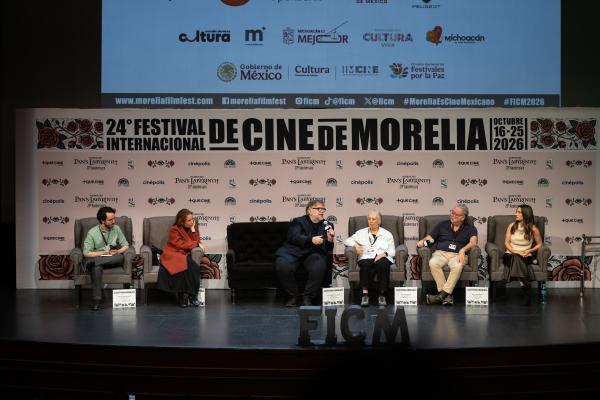 Alonso Díaz de la Vega, Daniela Michel, Guillermo del Toro, Bertha Navarro, Guillermo Navarro, Ivana Baquero