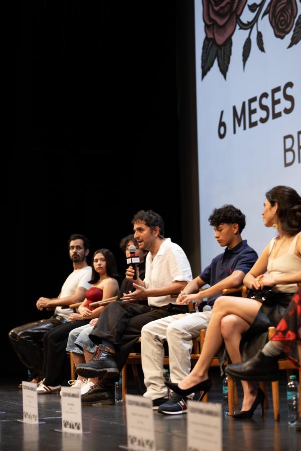 Carlos Quiñonez, Valeria Venegas, Jade Reyes, Bruno Santamaría Razo, Eduardo Gómez, Sofía Espinosa