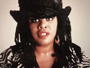 GOODBYE HORSES: LAS MUCHAS VIDAS DE Q LAZZARUS
